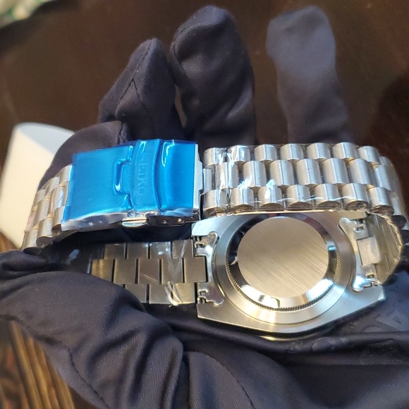 The Patriot custom Valintino Watch Builds automatic 40mm Submariner mod - Picture 6 of 6